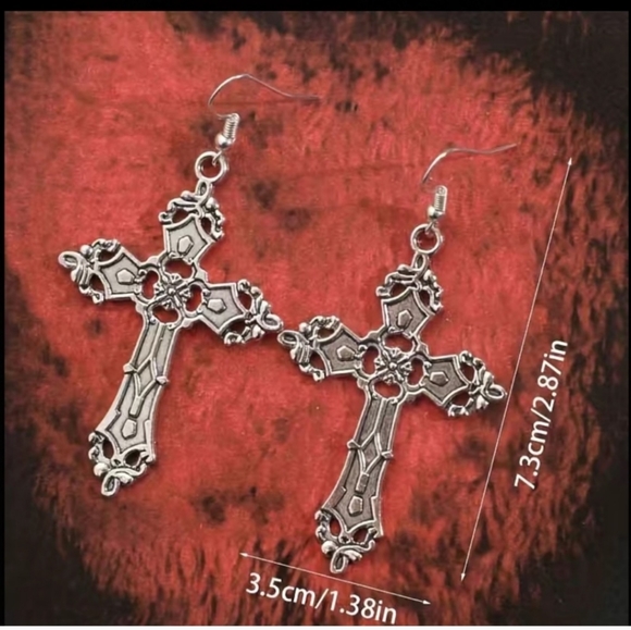 Vintage Gothic Cross Earrings - Picture 2 of 3